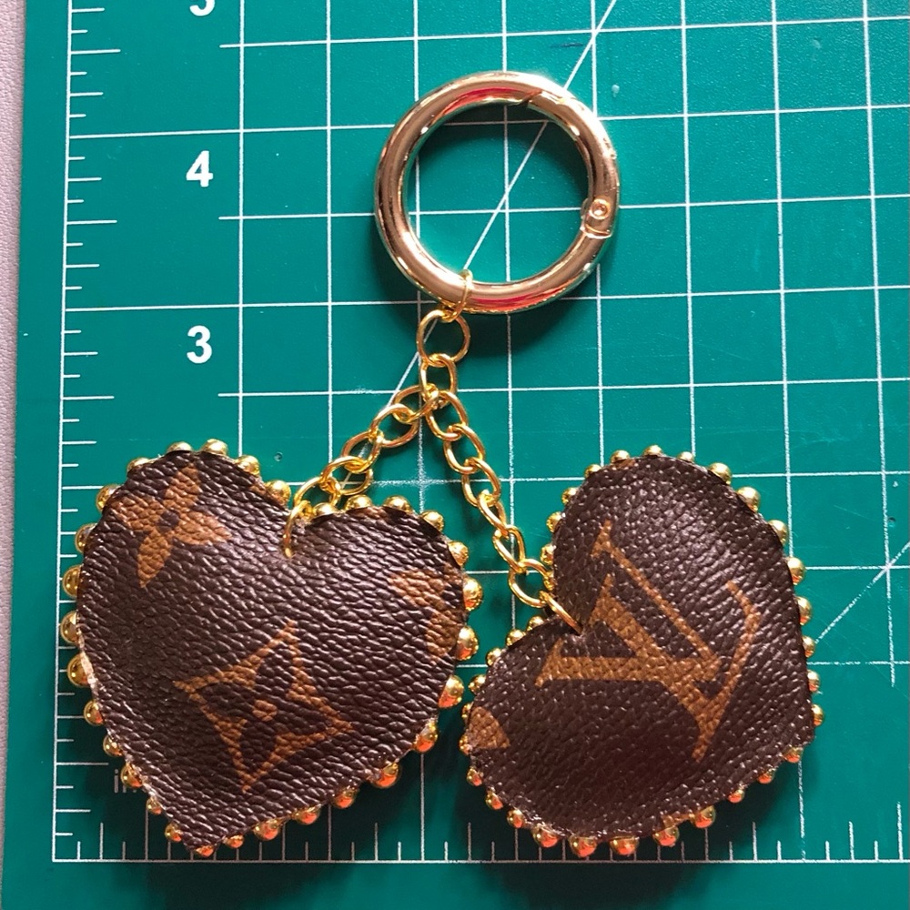 Double heart studded keychain
